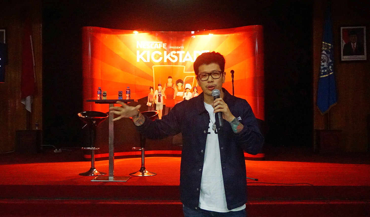 Founder AYE.CO was describing business design in Kickstar event held by BEM-U UMM. Being a businessman